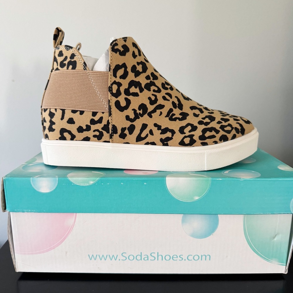 Soda Diana-G Leopard Print Hidden Wedge Sneakers Tan sz‎ 6.5 NEW NIB Streetwear